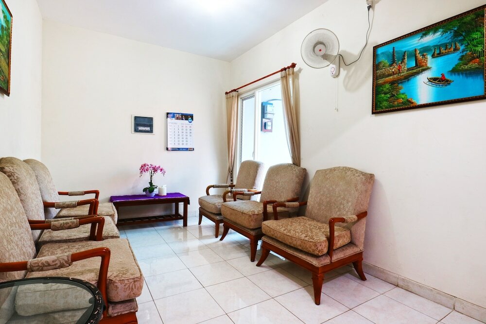 Фото Casa Sidoluhur 17