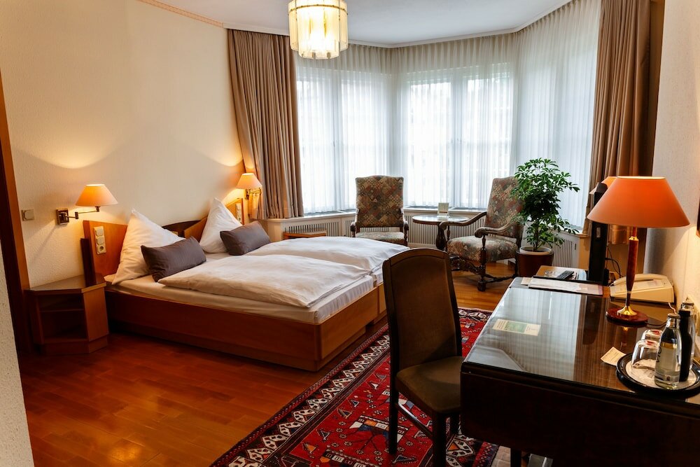 Фото Parkhotel Unter den Linden