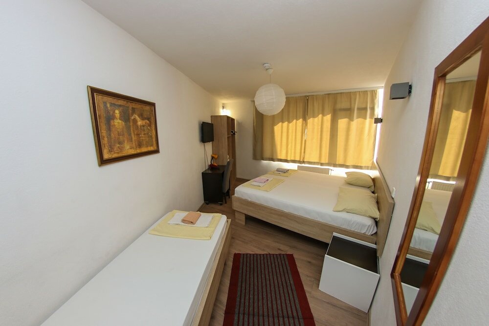 Фото Hotel Hayat