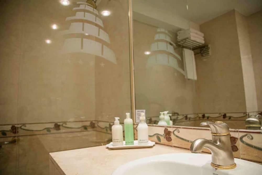 Фото HR Esmeralda Luxor