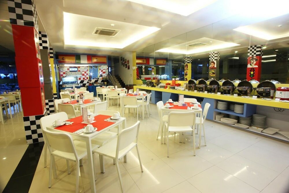 Фото Sinar Sport Hotel