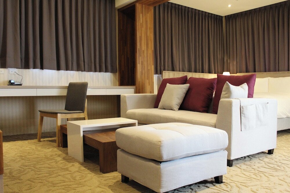 Фото Aeris International Hotel