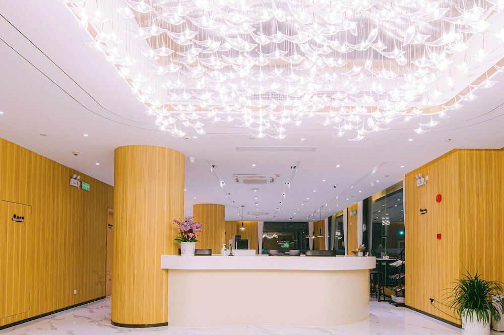 Фото Shanghai Joyful Yard Hotel