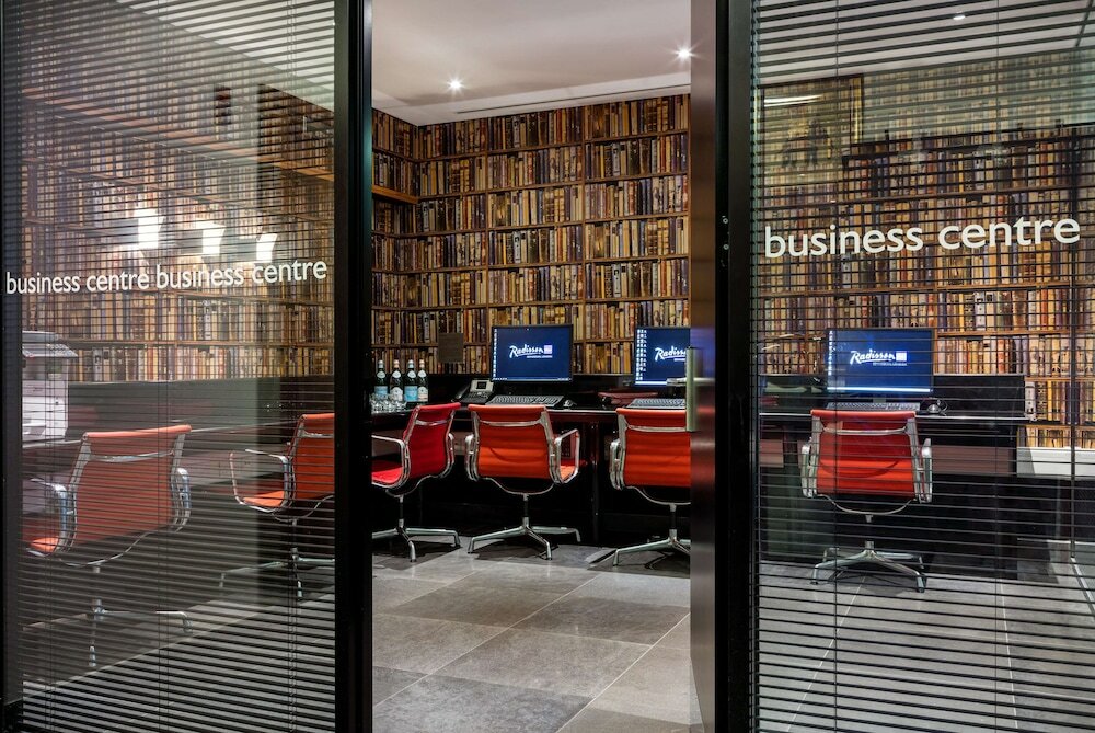 Фото Radisson Blu Edwardian New Providence Wharf Hotel, London