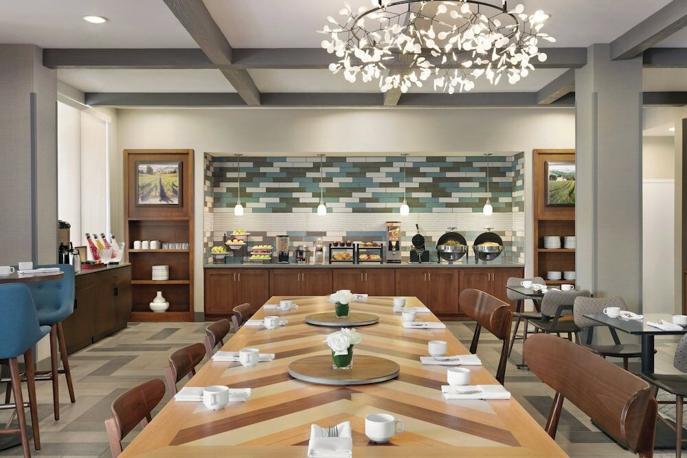 Фото Four Points by Sheraton Sacramento International Airport