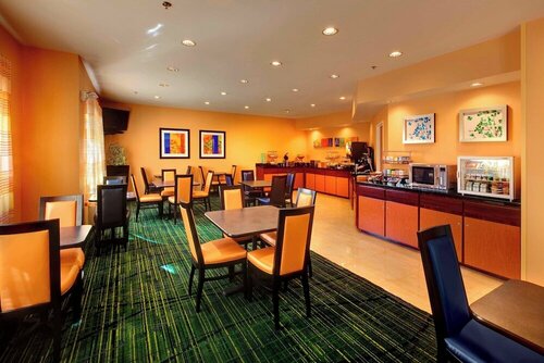 Гостиница Fairfield Inn & Suites by Marriott St Petersburg Clearwater в Клируотере