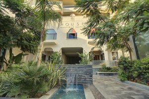 Гостиница The House Boutique Suites