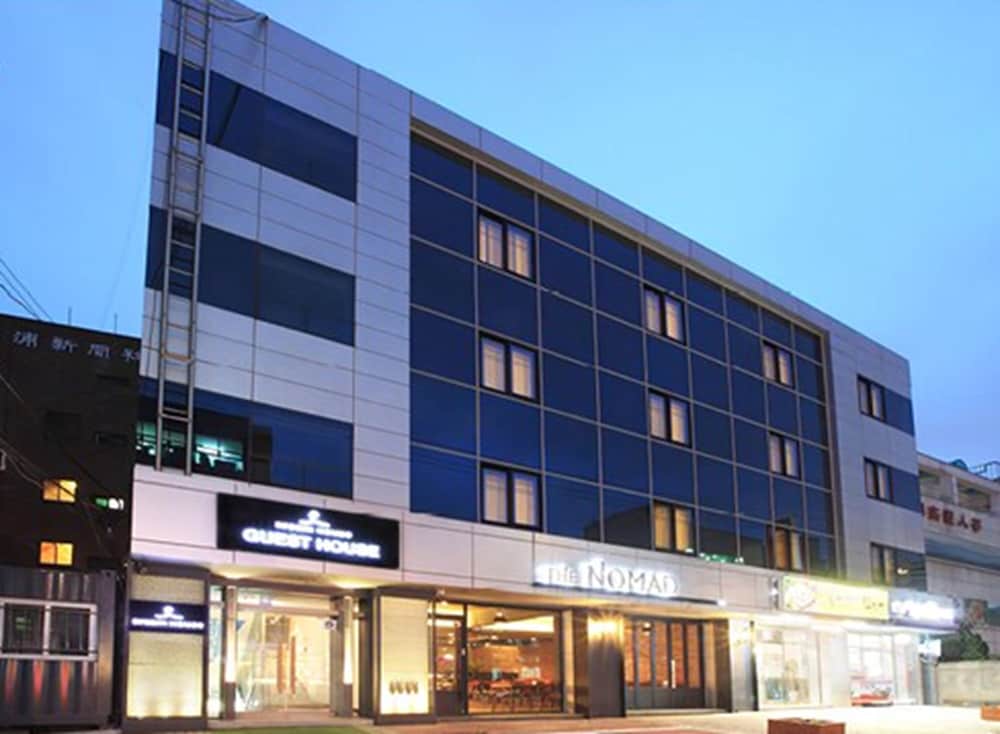 Фото отеля 1