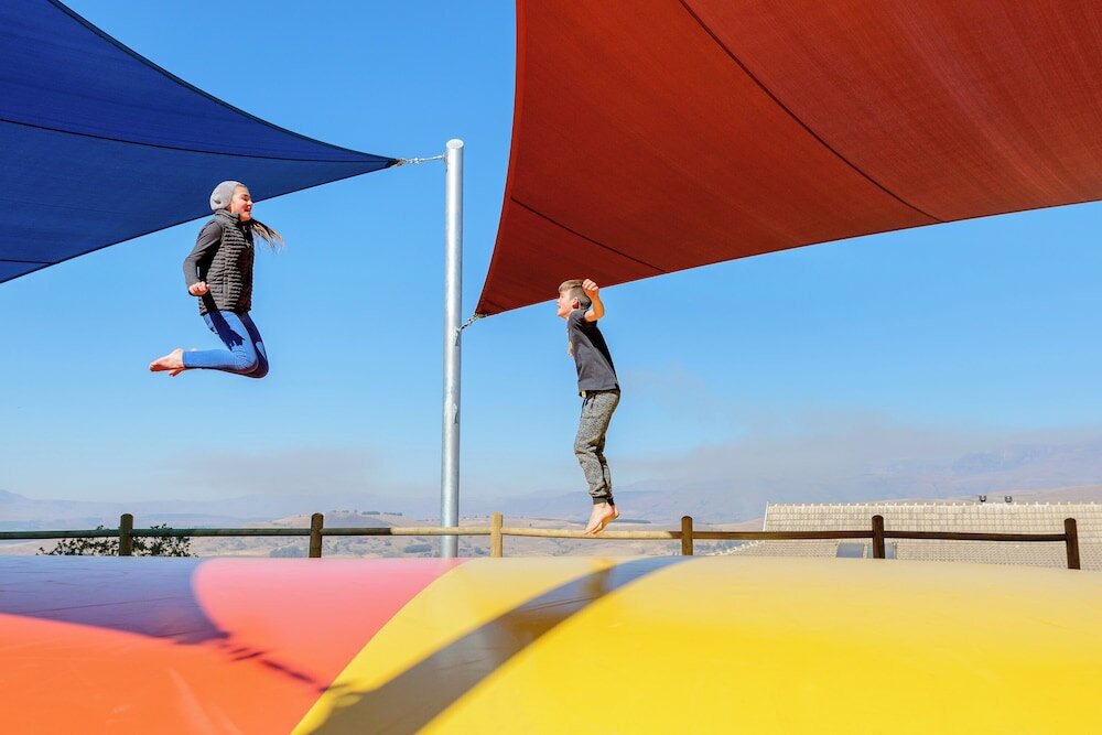 Фото Cayley Mountain Resort