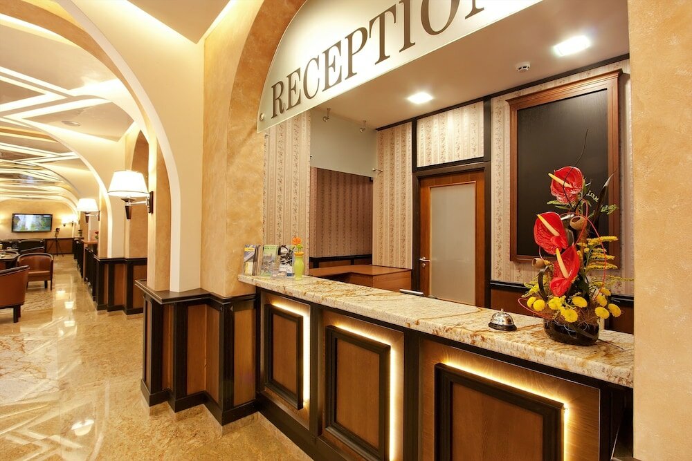 Фото Best Western Plus Bristol Hotel