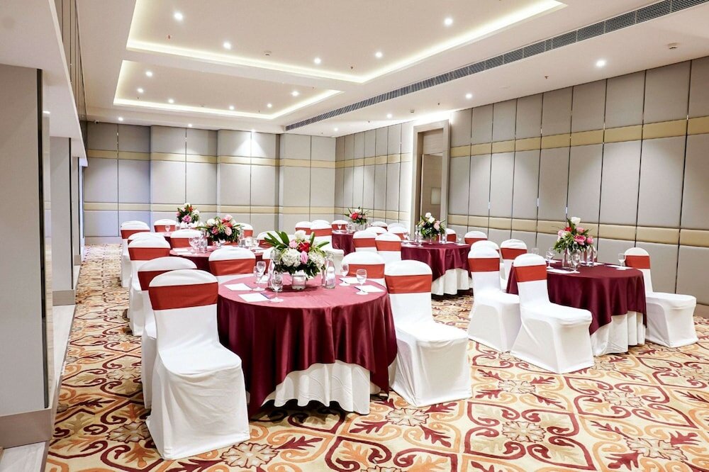 Фото Golden Tulip Lucknow