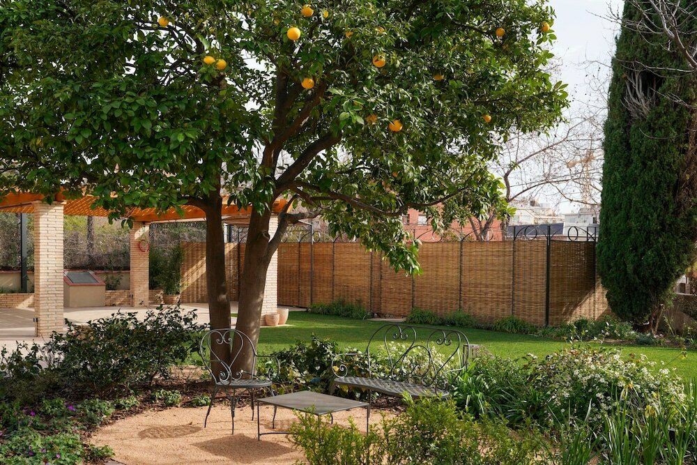 Фото Hotel Boutique Mirlo Barcelona