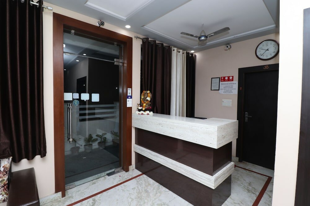 Фото Hotel Aaradhya Residency