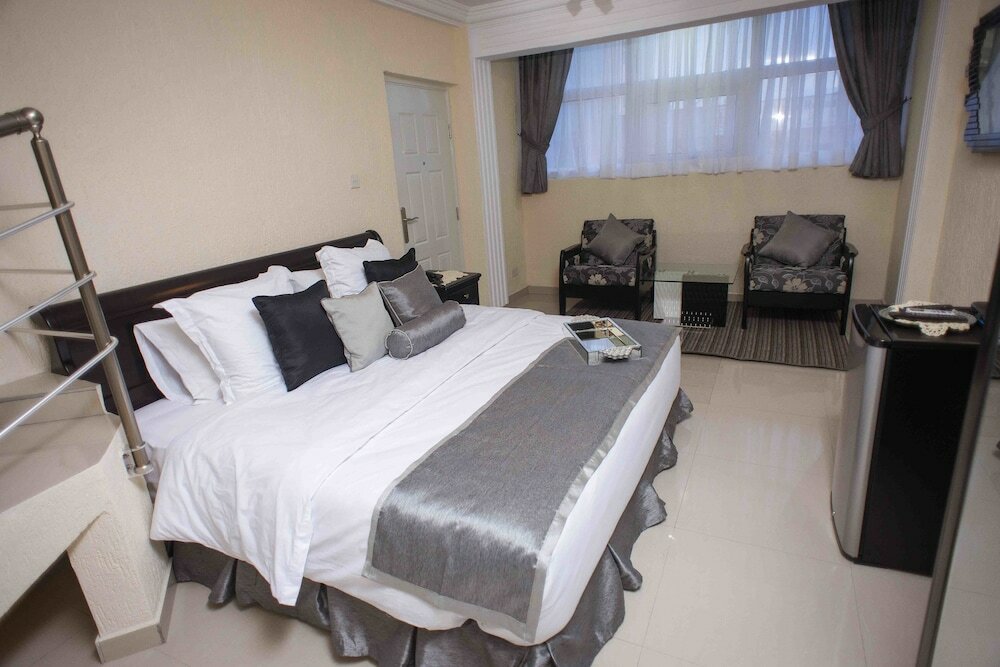 Фото The Ritzz Exclusive Guest House