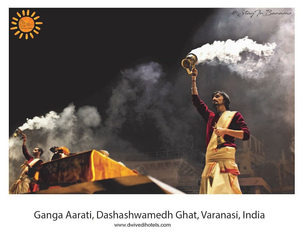 Фото Dwivedi Hotels Sri Omkar Palace