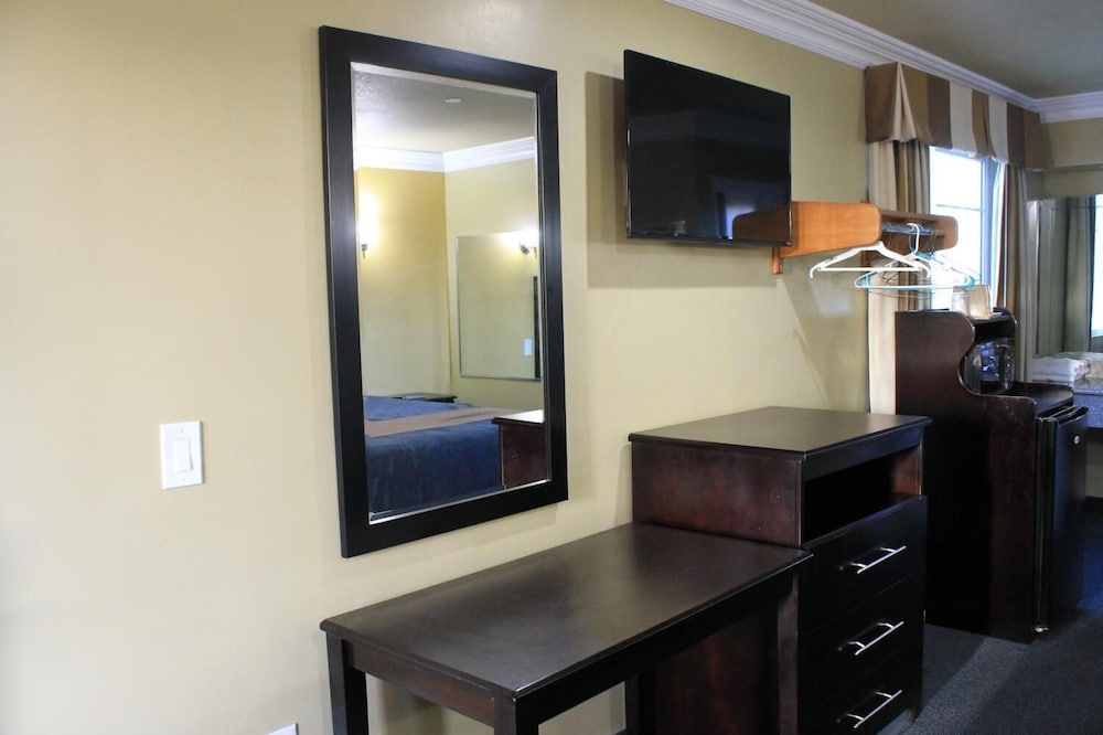 Фото El Rancho Inn Hawthorne