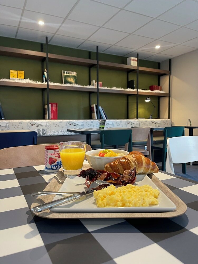 Фото Mont-Blanc Hôtel