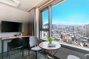 Гостиница Hotel With City