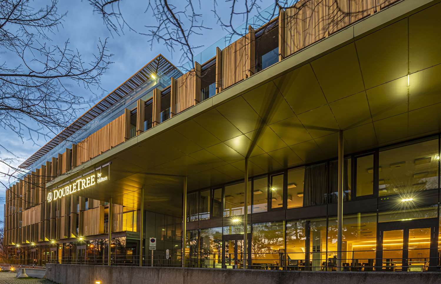 Фото DoubleTree by Hilton Vienna Schonbrunn