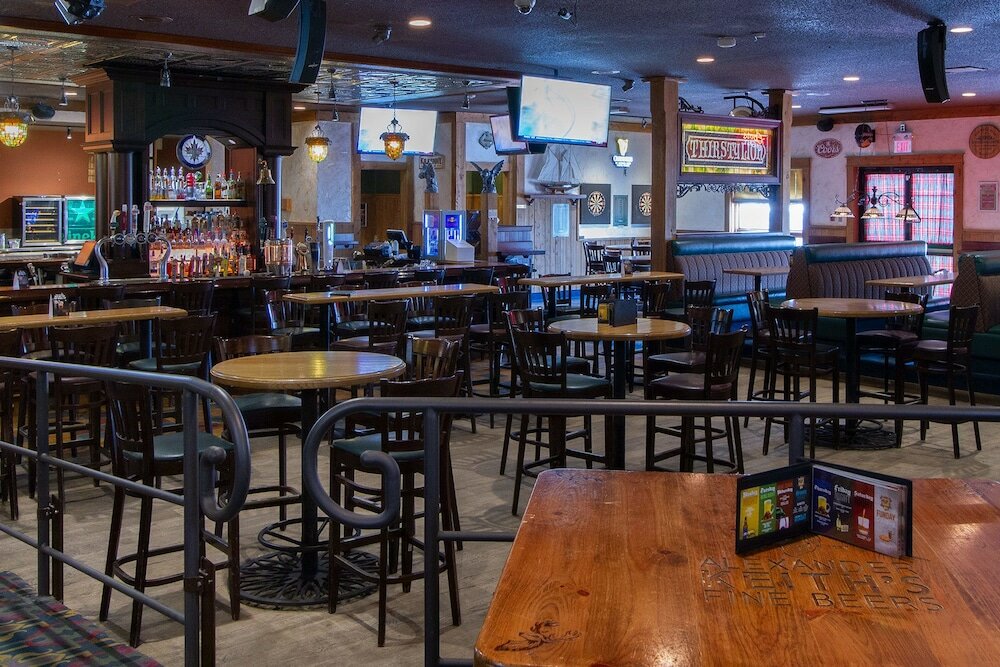 Фото Park West Inn