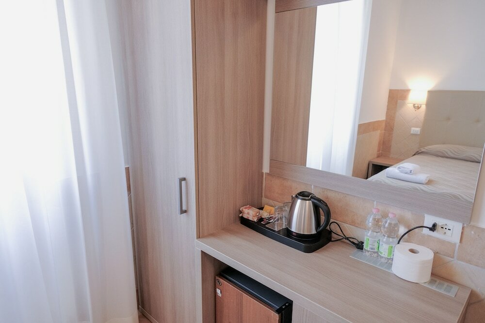 Фото Hotel Alex Square