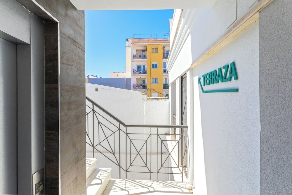 Фото Malaga Rivas 34 Suites Homes