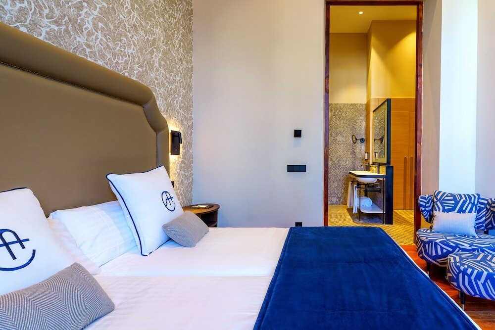 Фото Boutique Hotel Cordial Plaza Mayor de Santa Ana