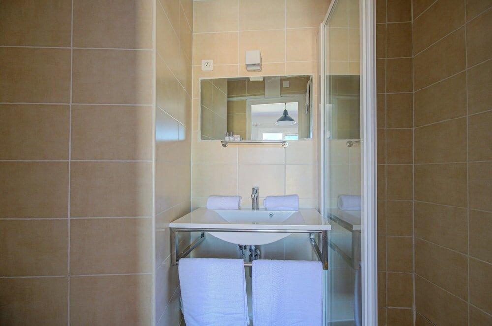 Фото Hotel Des Calanques