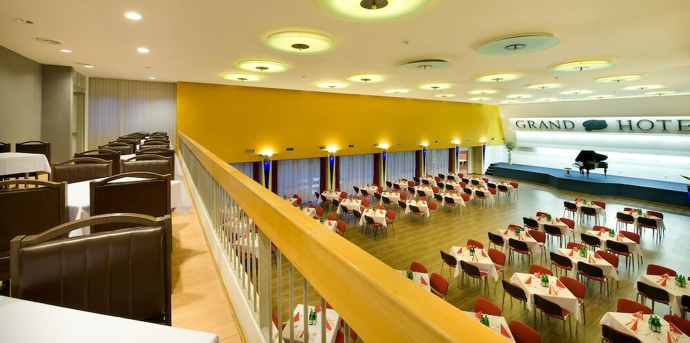 Фото Grand Hotel