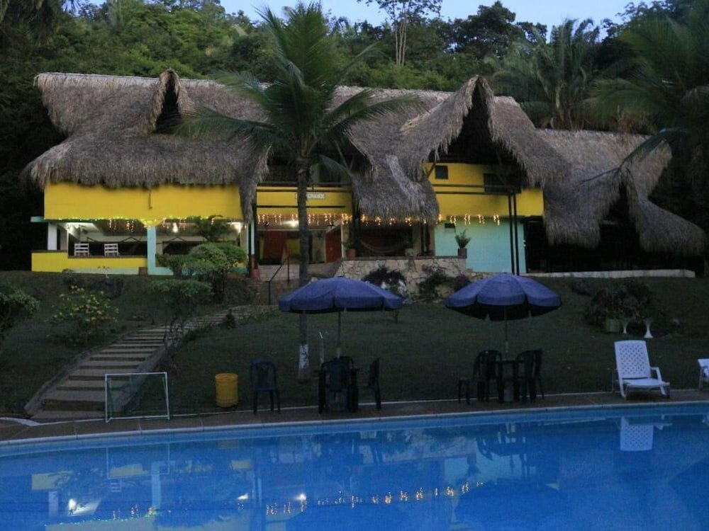 Фото отеля 1