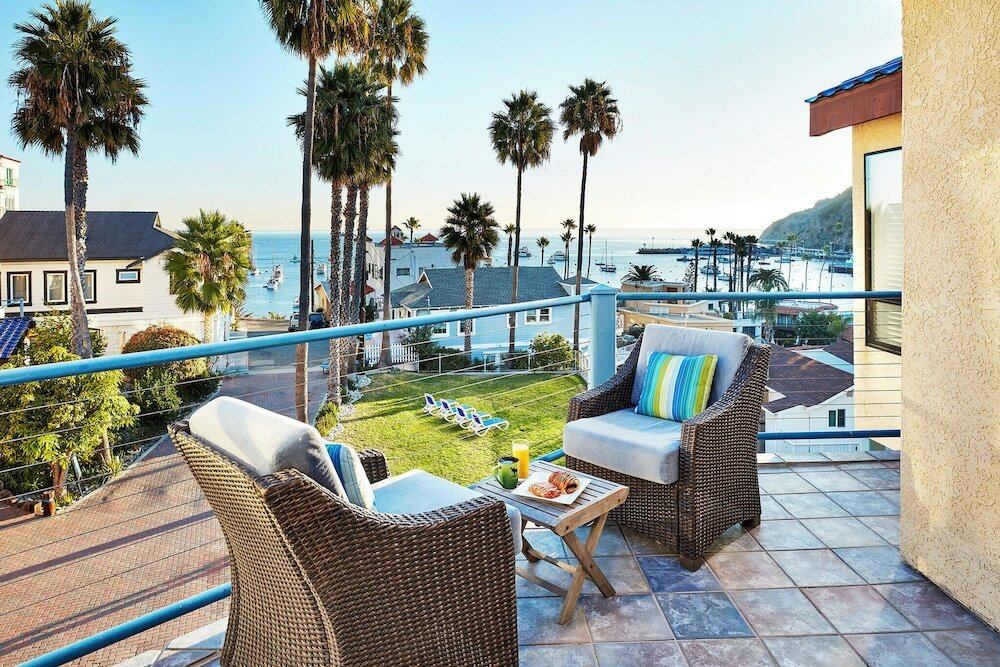 Фото Seaport Village Inn Avalon