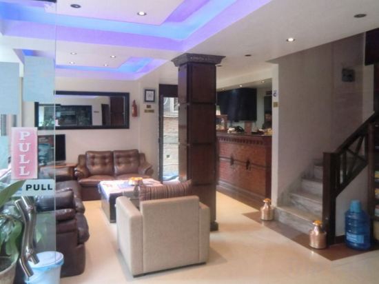 Фото Backyard Hotel