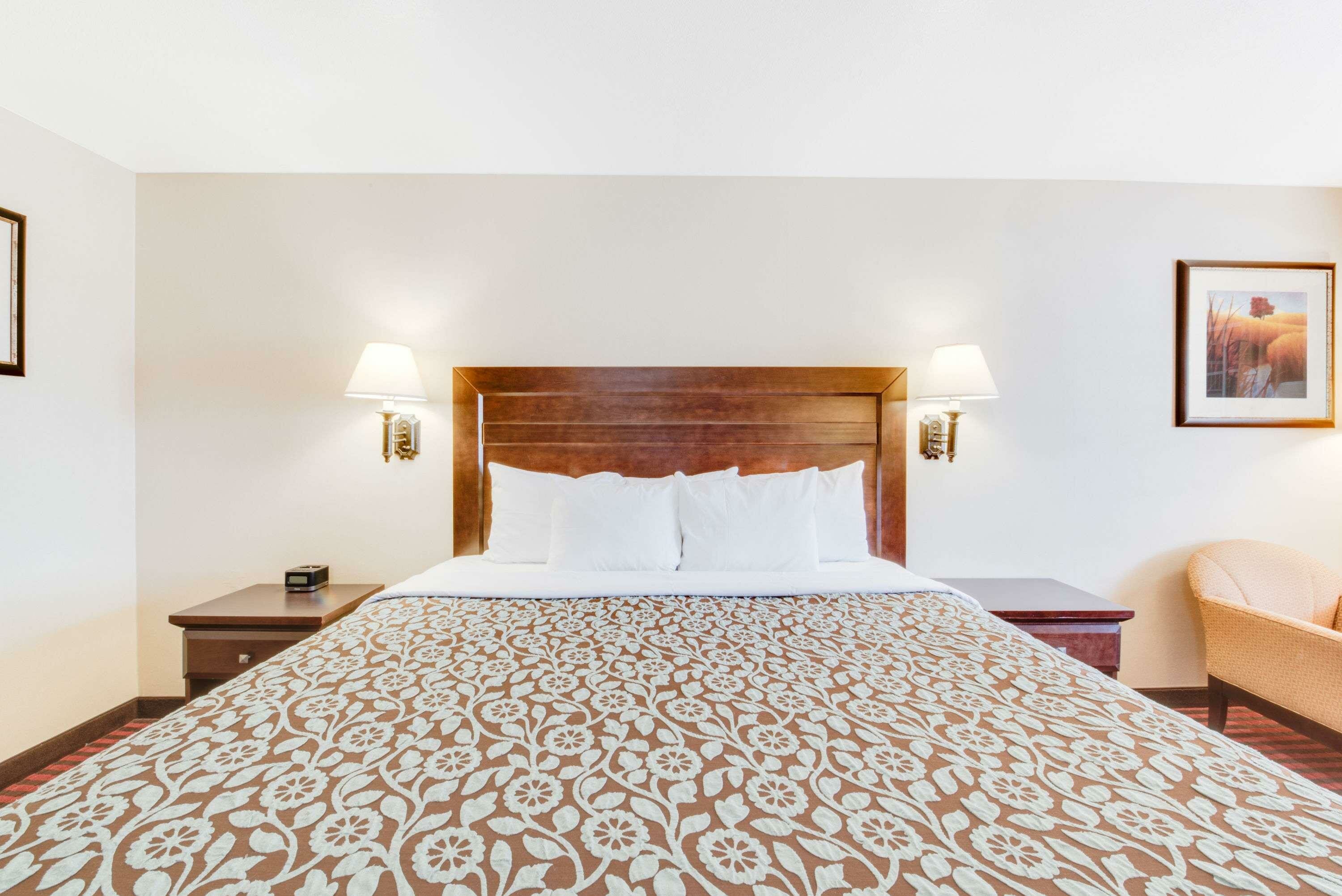 Фото Days Inn by Wyndham Fort Stockton