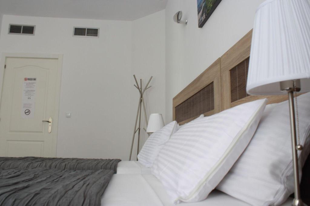 Фото The Catherdral Rooms