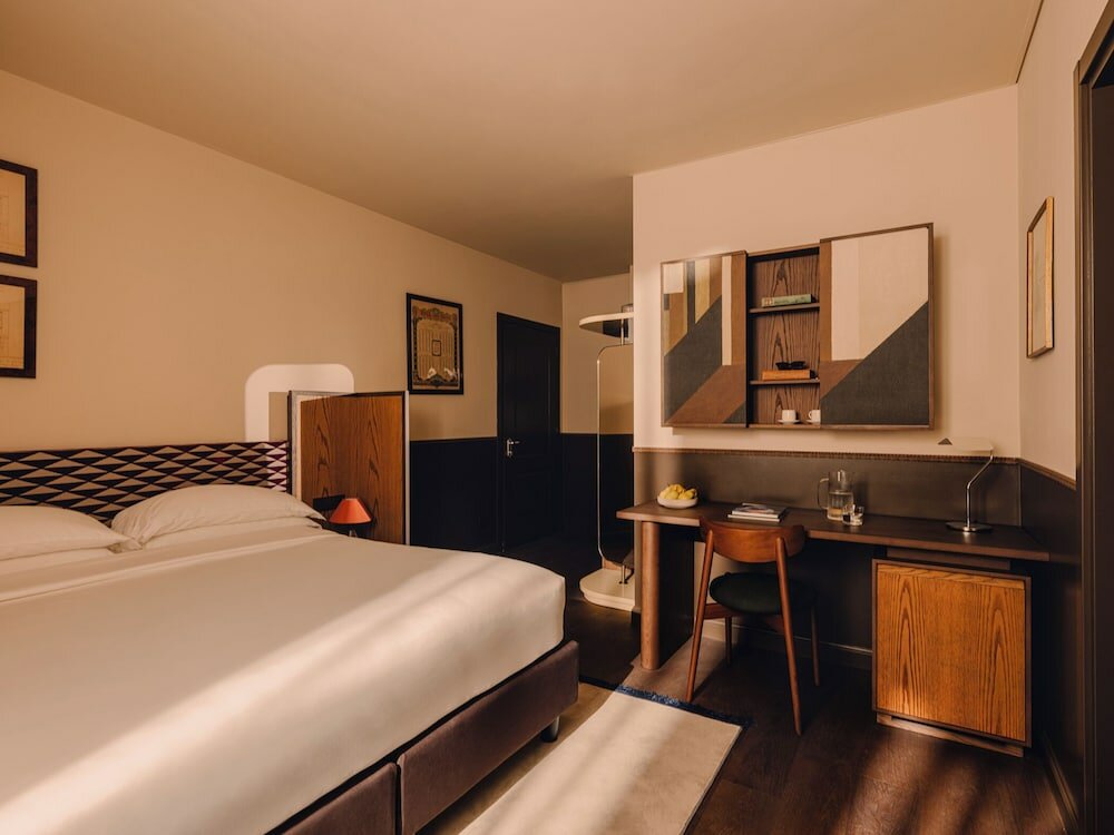 Фото Aethos Milan