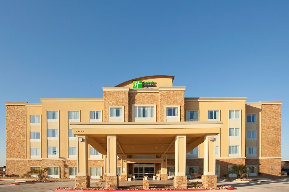 Фото Holiday Inn Express Hotel & Suites Austin South-Buda, an Ihg Hotel