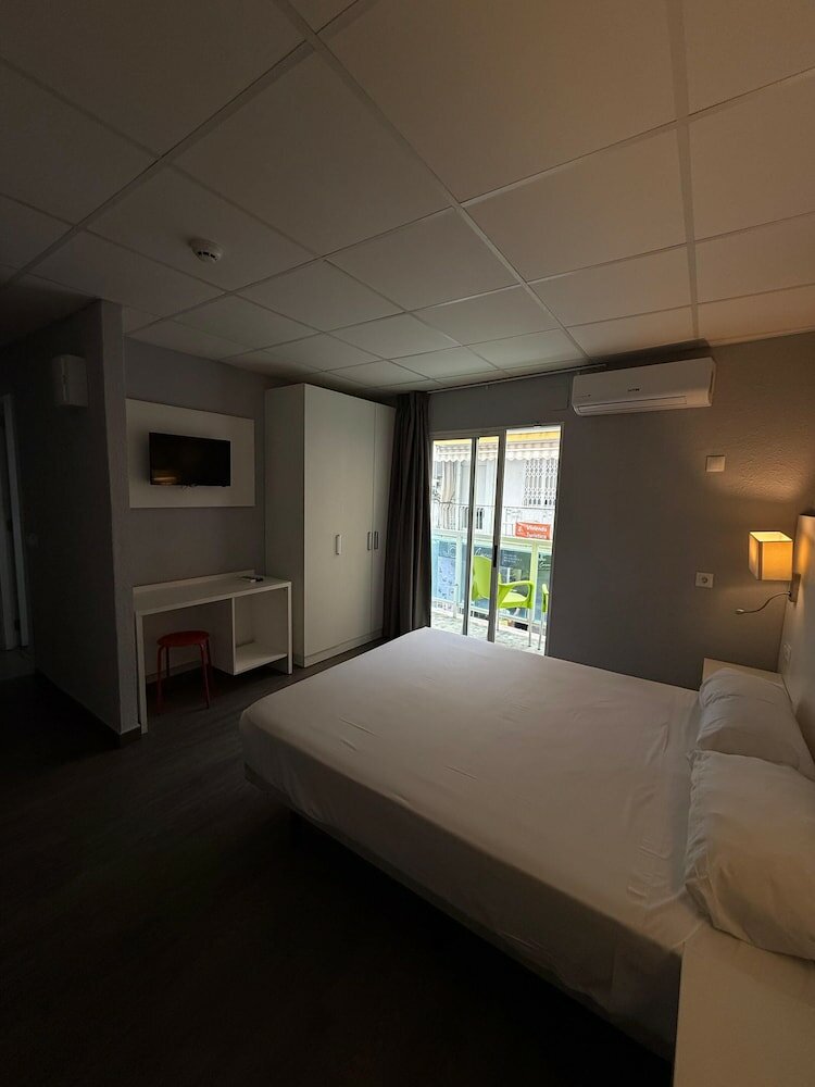 Фото Hostal Boutique Benidorm Blue Beach