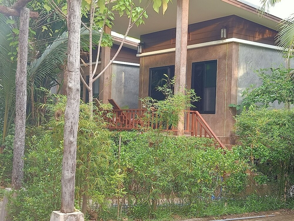 Фото Lanta Pearl Beach Resort