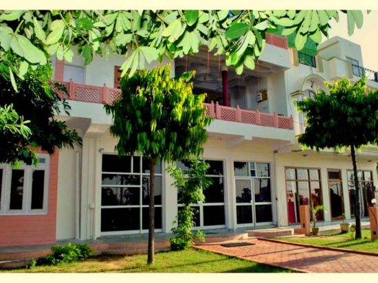 Фото отеля 1