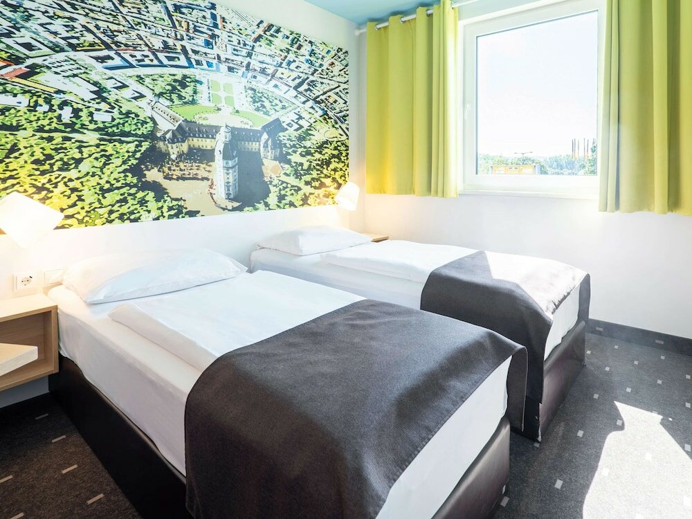 Фото B&b Hotel Karlsruhe