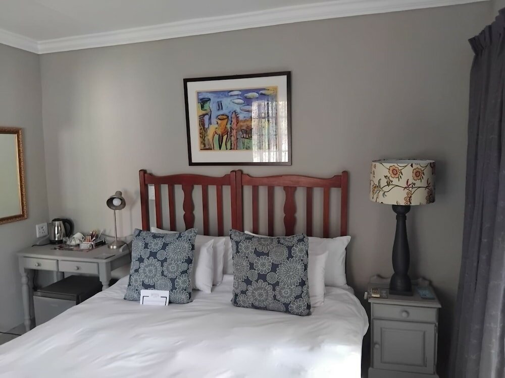 Фото Shangri-La Country Hotel