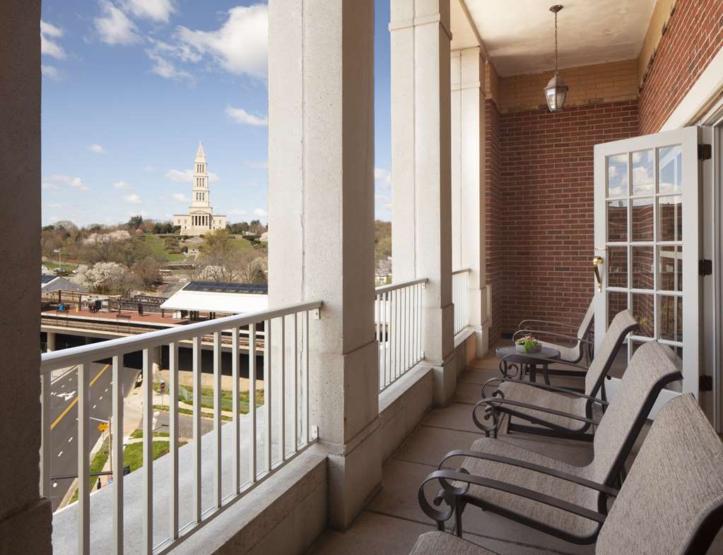 Фото Hilton Alexandria Old Town