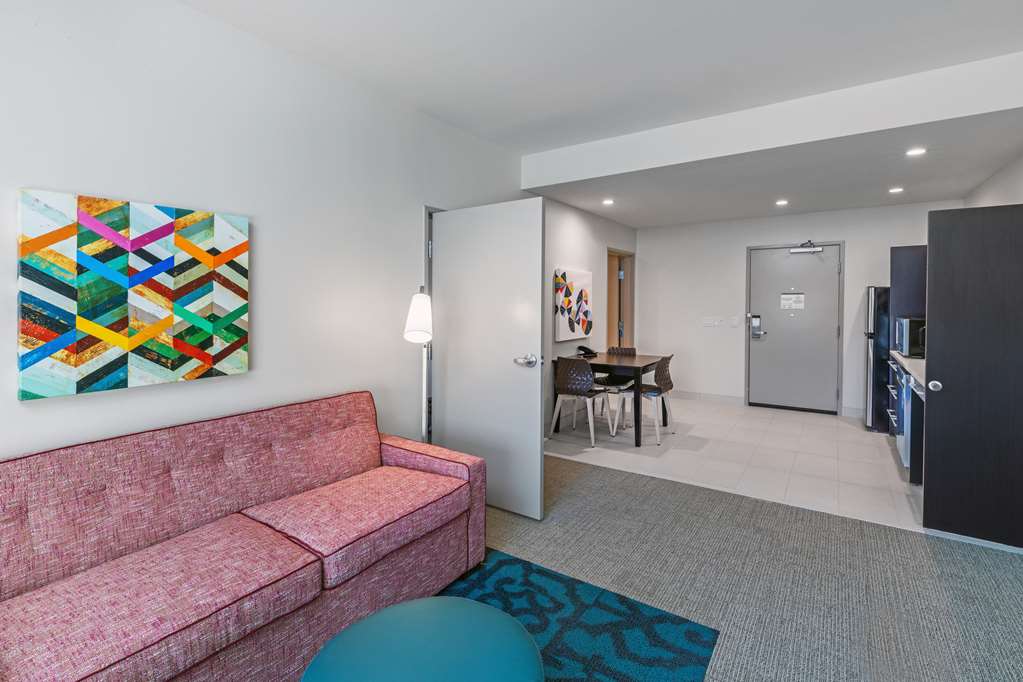 Фото Home2 Suites by Hilton Midland East