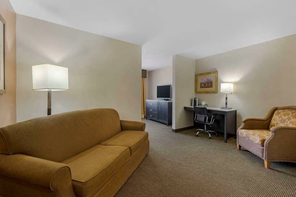 Фото Best Western Plus Country Inn & Suites