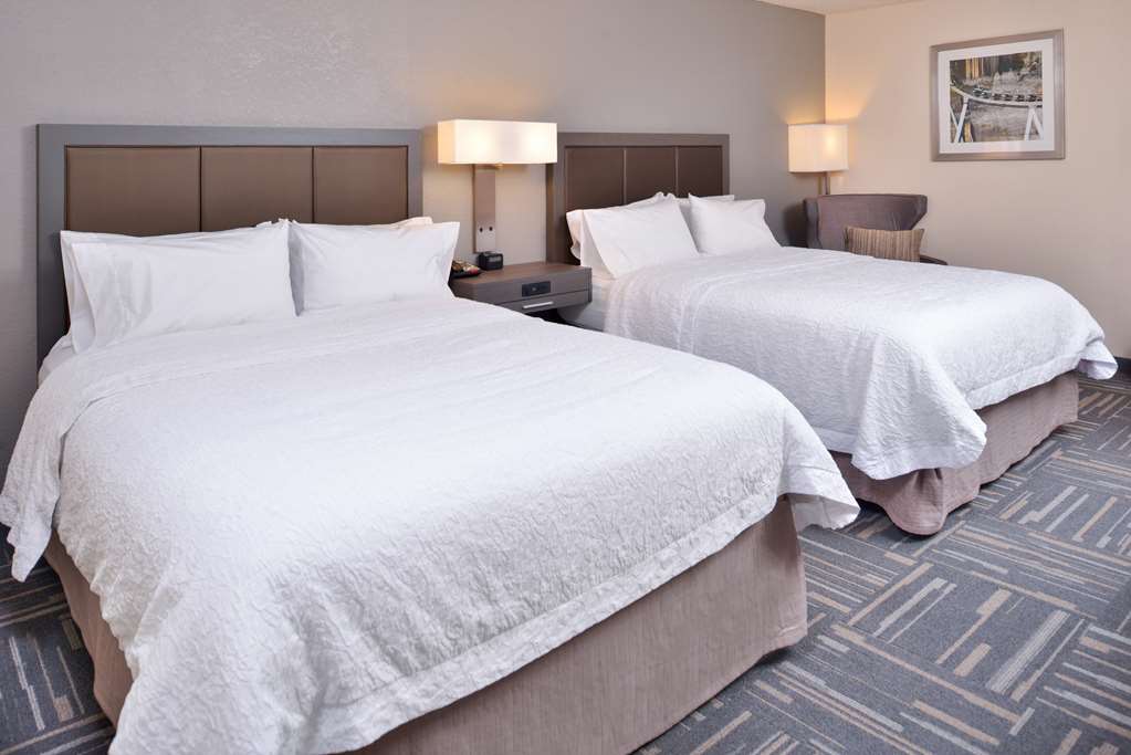 Фото Hampton Inn closest to Universal Orlando
