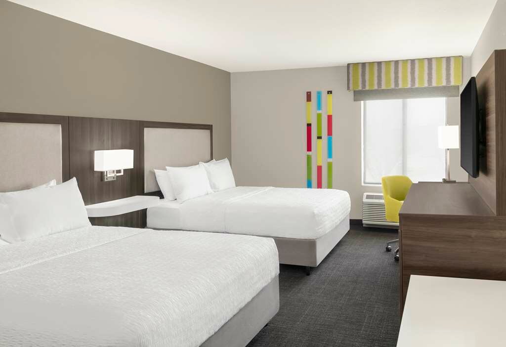 Фото Hampton Inn Olathe