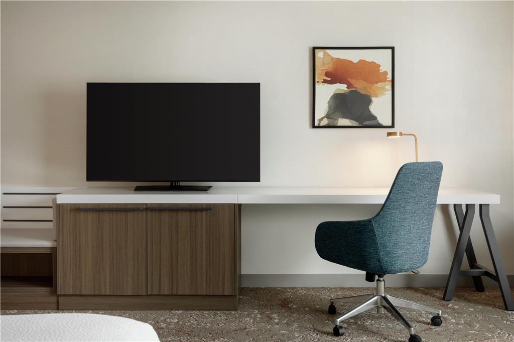 Фото Hilton Garden Inn Riverhead