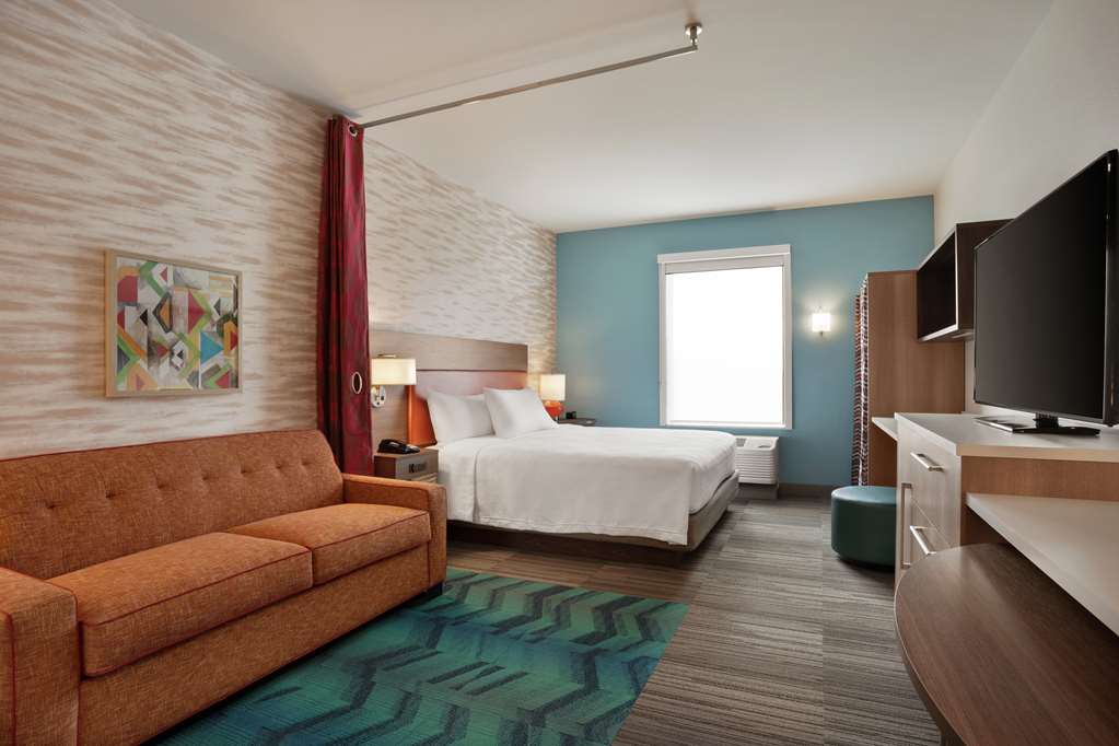 Фото Home2 Suites by Hilton Warminster Horsham