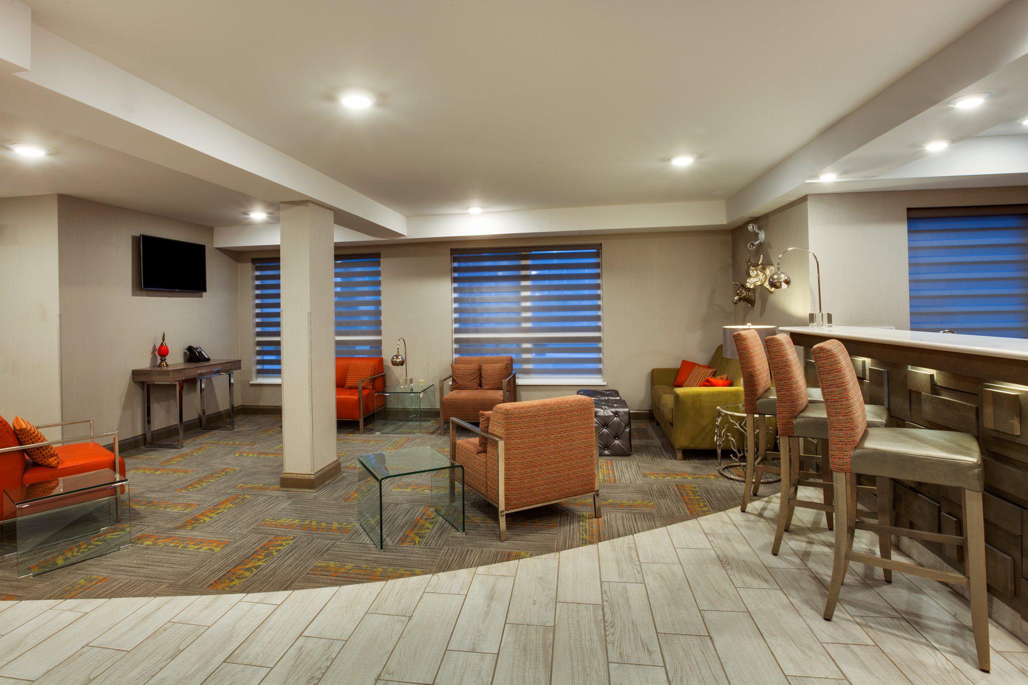 Фото Holiday Inn Express & Suites Fredericton