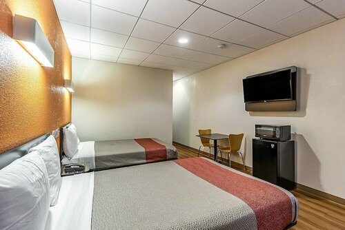Гостиница Motel 6 Elizabeth, Nj - Newark Liberty Intl Airport в Элизабет